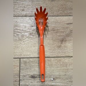 Vintage EKCO Orange Plastic Pasta Serving Spoon‎